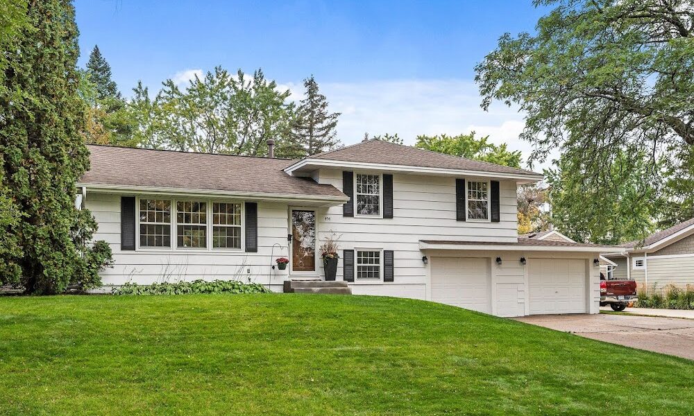The Moeller Group – Niki Moeller- Twin Cities Real Estate